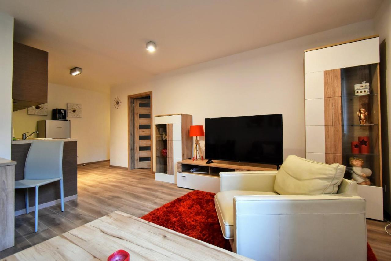 Apartment Dalibor II With Private Entrance And Private Garage Špindlerŭv Mlýn Eksteriør billede